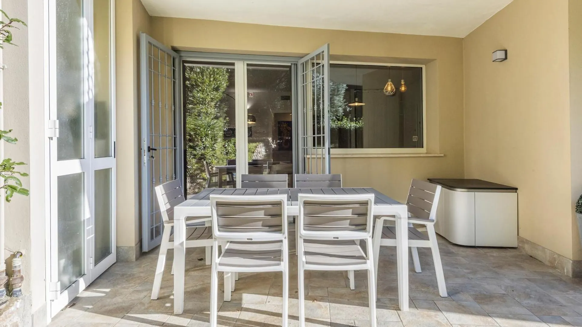 Pindemonte Garden By Mmega Apartment Florence Italy